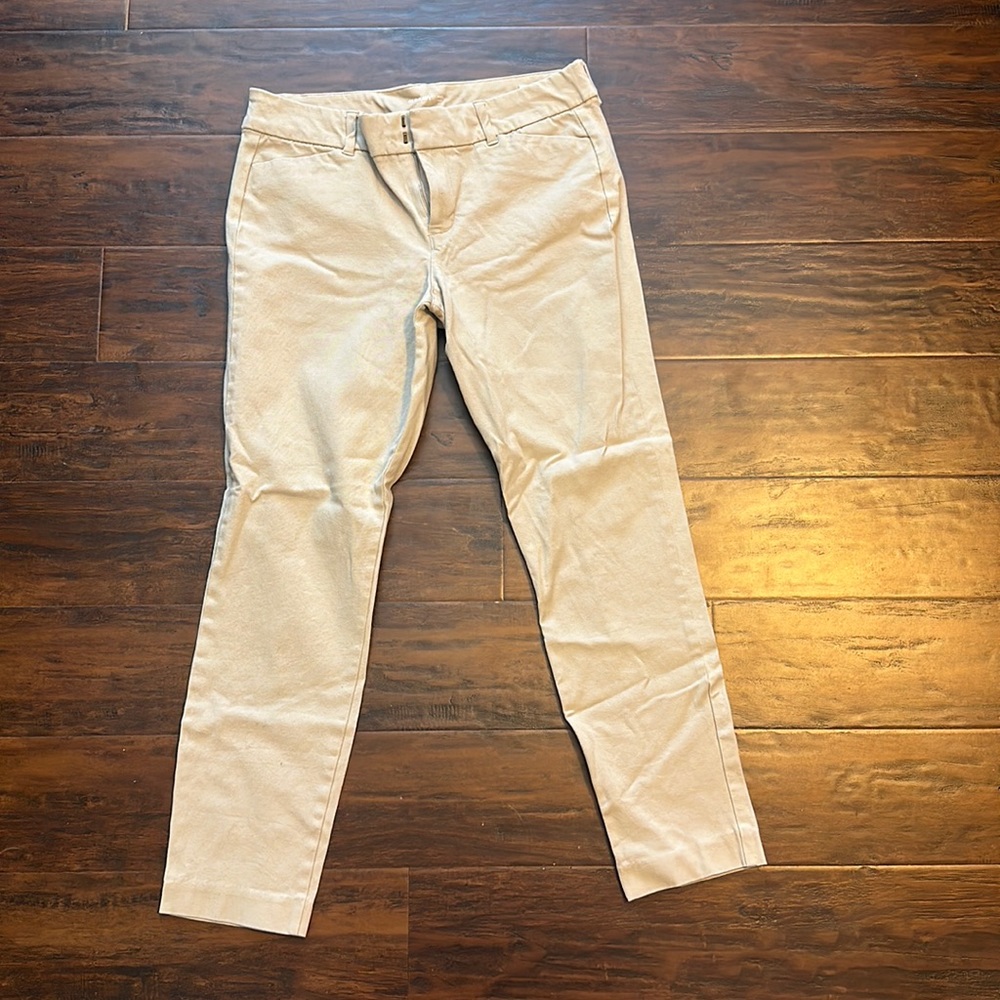 Old navy size 6 tan slacks / trousers